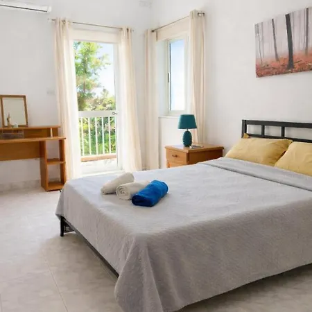 Spacious Seafront 3br In Appartement Sliema