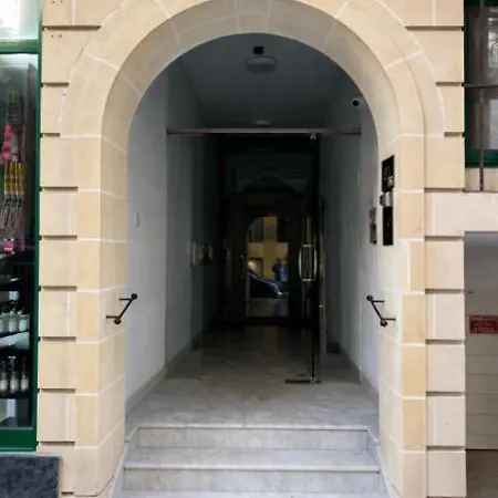 Διαμέρισμα Spacious Seafront 3br In