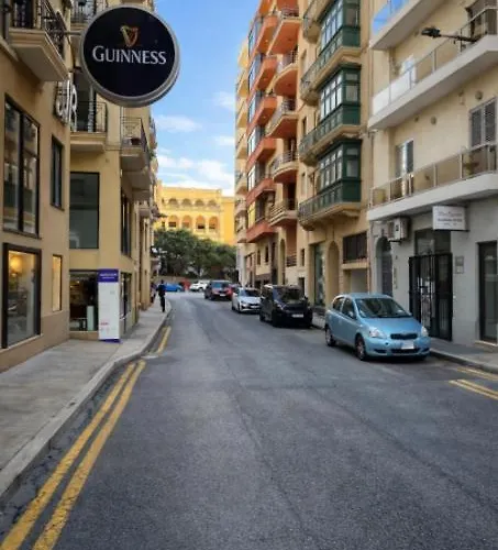 Spacious Seafront 3br In * Sliema