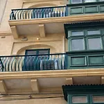 Spacious Seafront 3br In Διαμέρισμα *